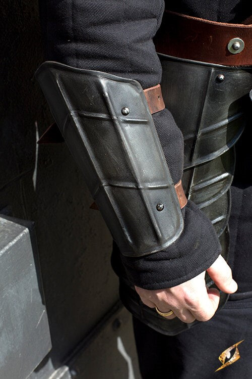 Brassards Dark Drake – Protection d’avant-bras en acier noirci pour GN