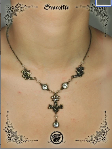 Collier Thora