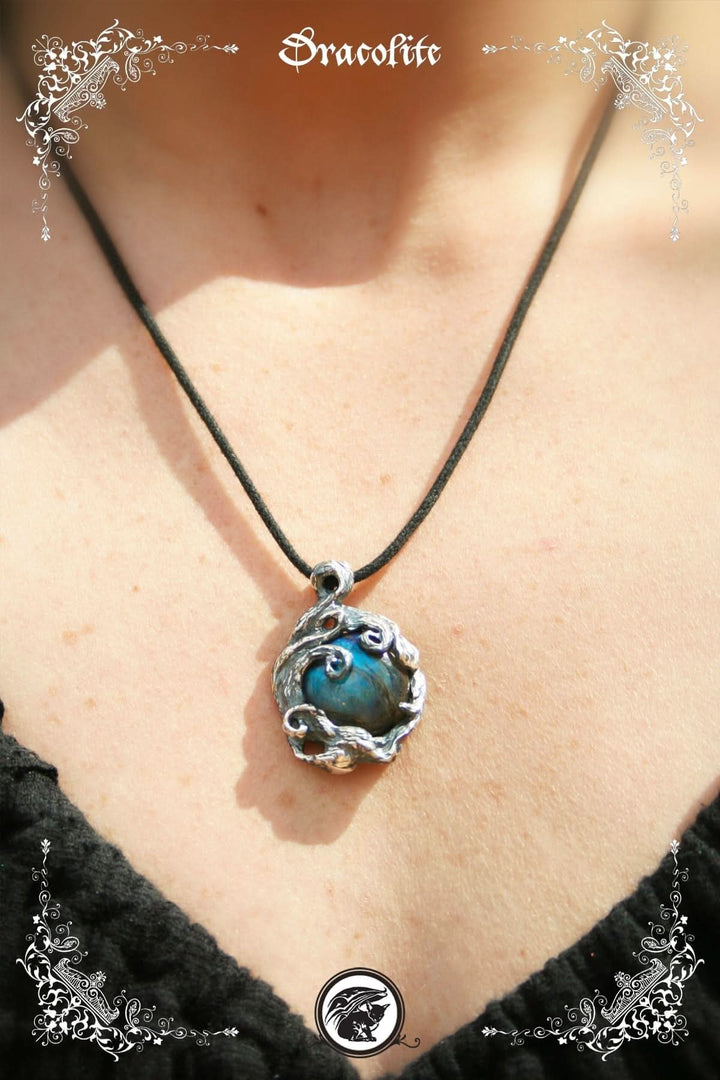 Pendentif Arbre Tortueux