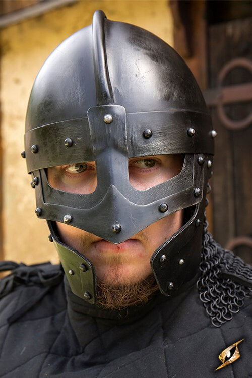 Casque Raven – Casque à bec avec camail pour GN